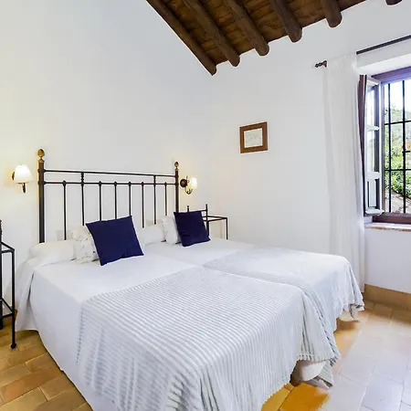 Guest house Cubo's Cortijo San Antonio *