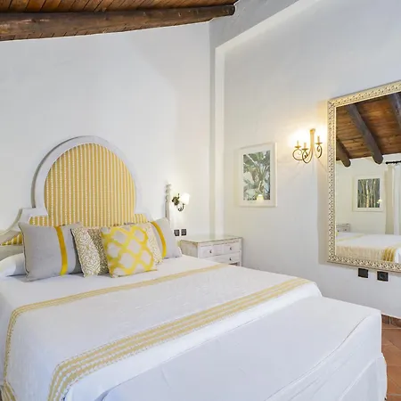 Cubo's Cortijo San Antonio Guest house