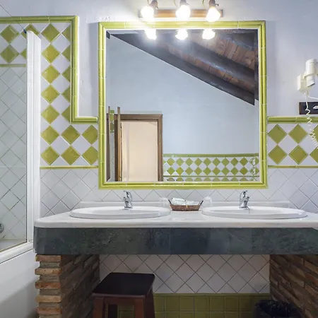 Cubo's Cortijo San Antonio Guest house