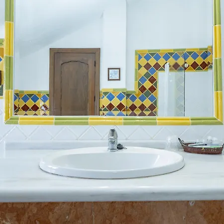 Cubo's Cortijo San Antonio Guest house